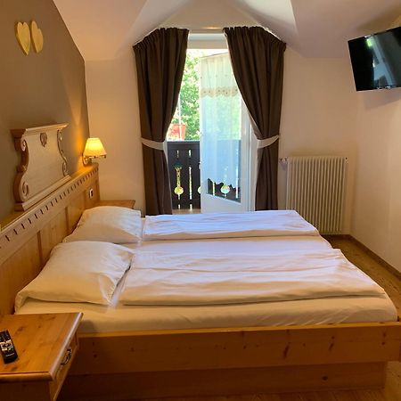 B&B Marina Contacless Check In Santa Cristina Val Gardena Esterno foto