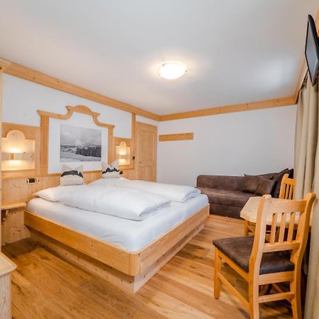 B&B Marina Contacless Check In Santa Cristina Val Gardena Esterno foto