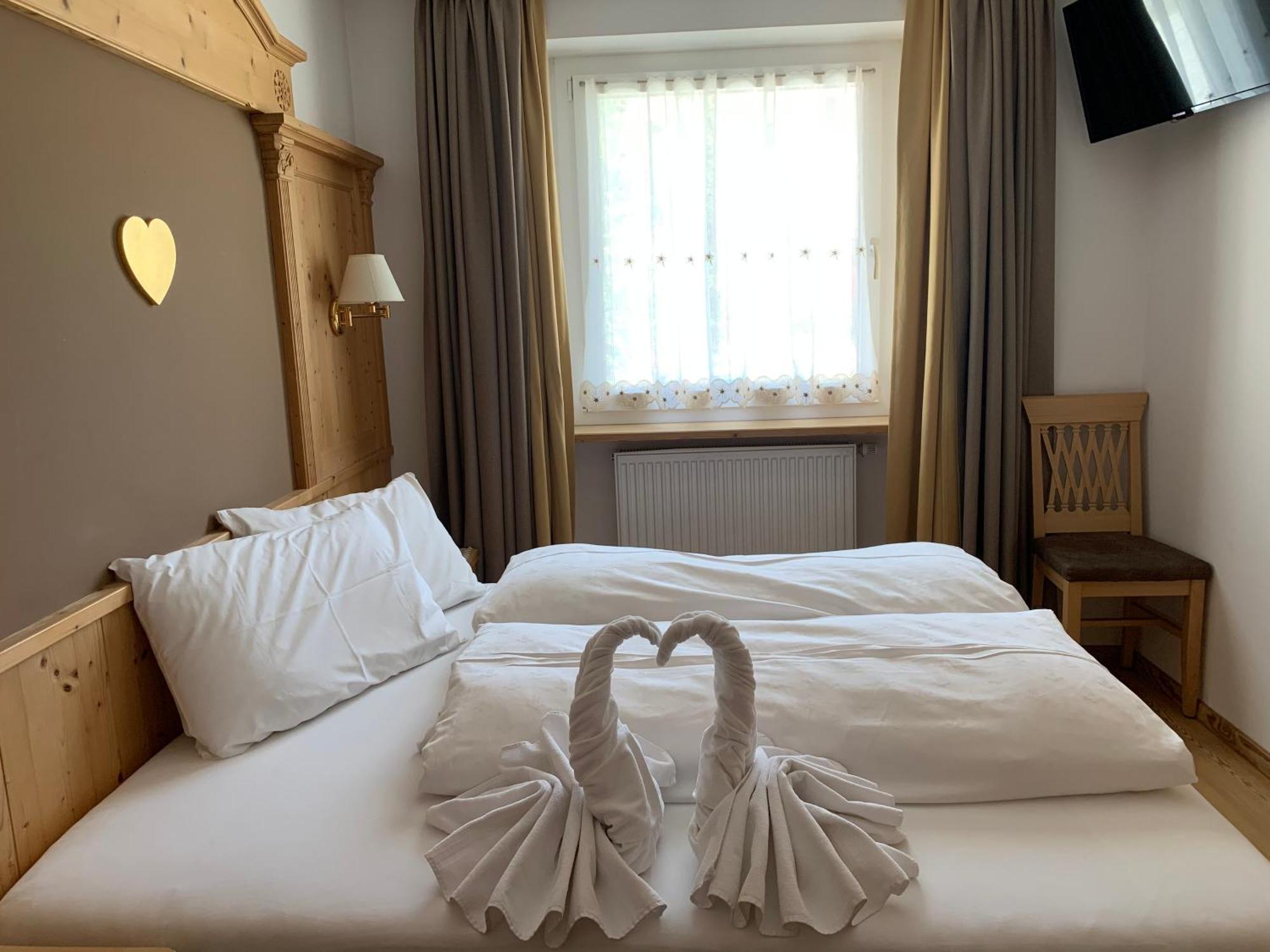 B&B Marina Contacless Check In Santa Cristina Val Gardena Esterno foto