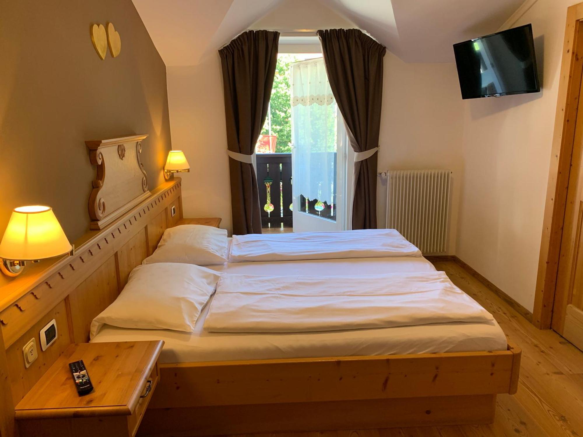 B&B Marina Contacless Check In Santa Cristina Val Gardena Esterno foto