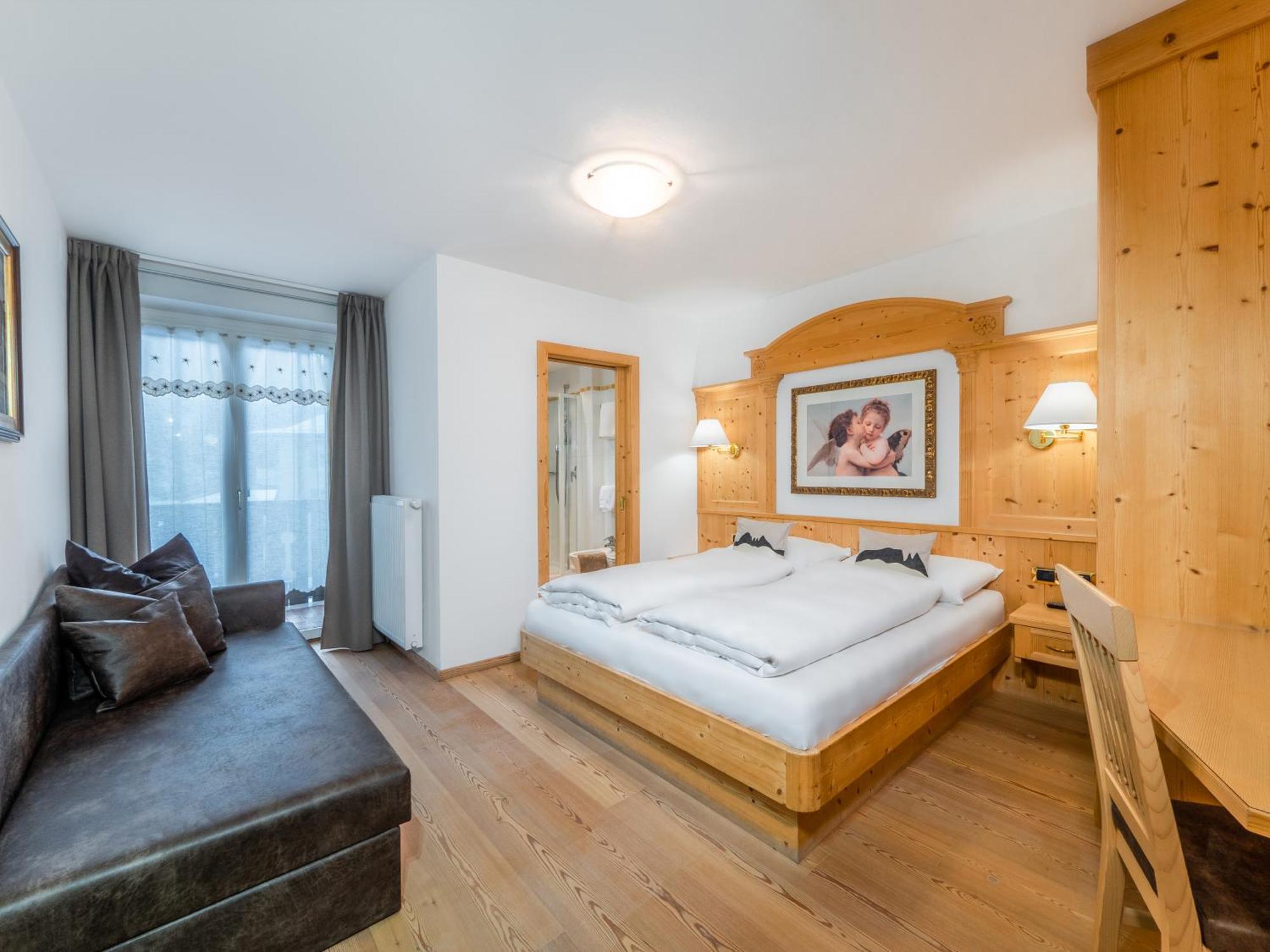 B&B Marina Contacless Check In Santa Cristina Val Gardena Esterno foto