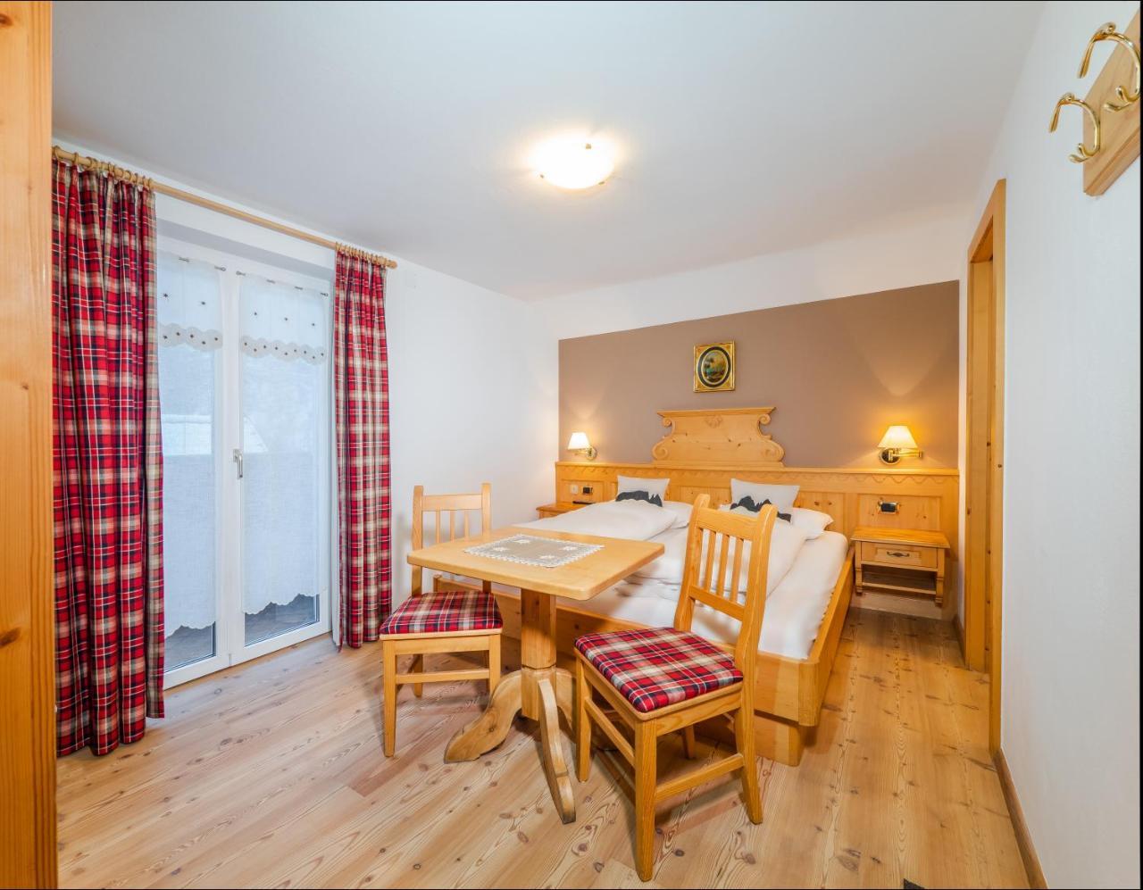 B&B Marina Contacless Check In Santa Cristina Val Gardena Esterno foto